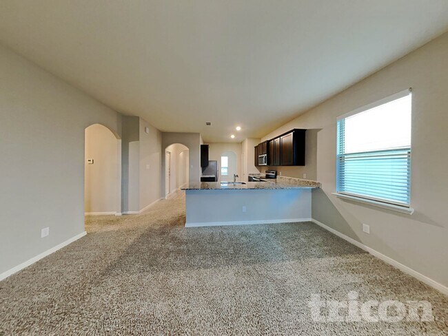 Foto del edificio - 125 Bush Dr