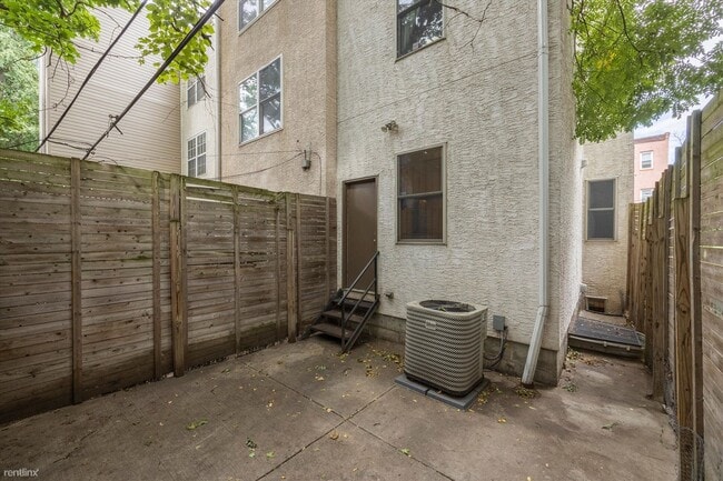 Foto del edificio - 4 br, 2 bath Duplex - 2006 N 18TH ST Unit A