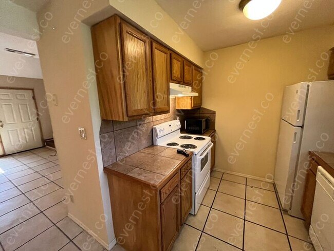 Building Photo - 3407 Maple Creek Ln