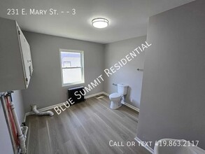 Building Photo - 231 E Mary St