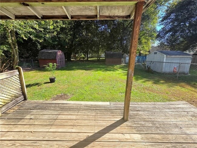 Foto del edificio - 235 B Allen St