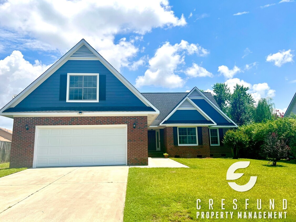 Primary Photo - OVER 2000 SQ. FEET - Minutes Away from JAC...