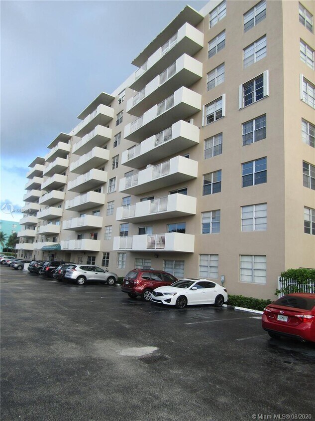 1455 N Treasure Dr Unit 7A, North Bay Village, FL 33141 Condo for Rent in North Bay Village