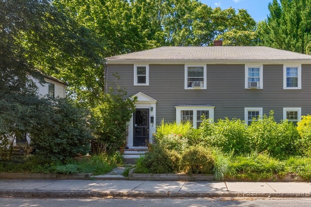 Primary Photo - 35 Alpine St