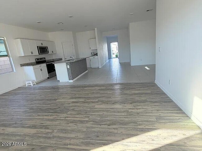 Foto del edificio - 6351 W Magdalena Ln