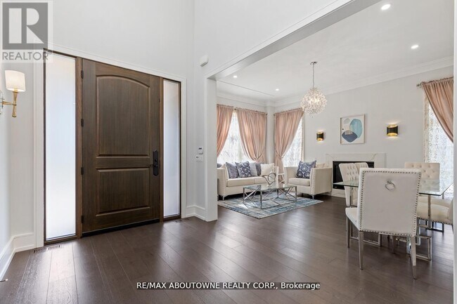 Building Photo - 265 Woodale Ave