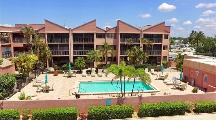 Primary Photo - 3170 Matecumbe Key Rd