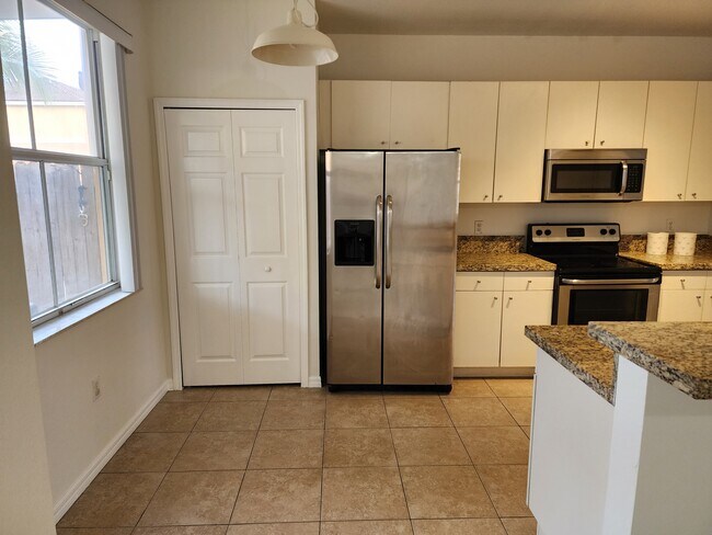 Building Photo - 10831 SW 240th Ln