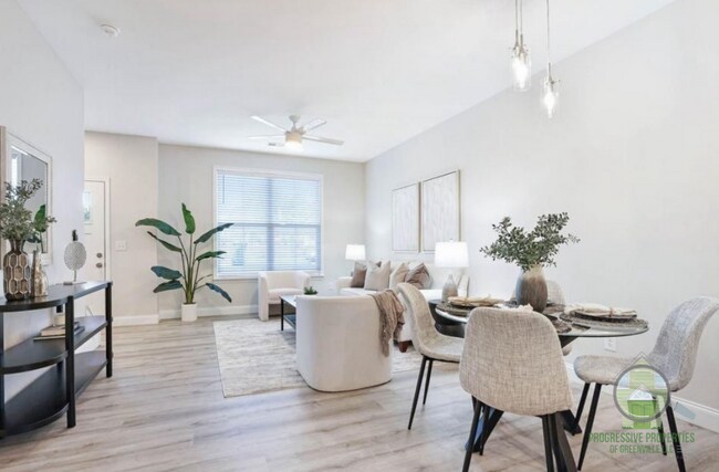 Building Photo - 2 Wofford Rd