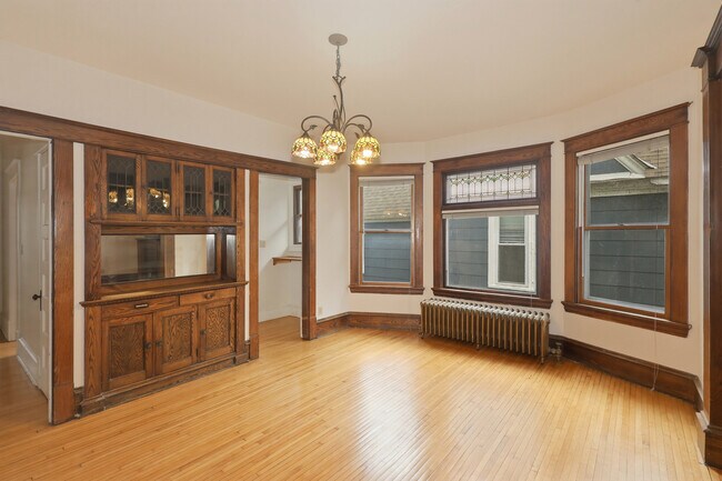 Building Photo - 2535 Aldrich Ave S
