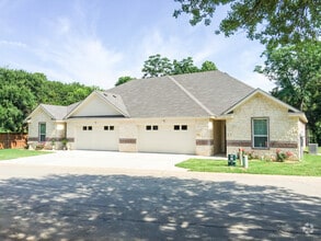 Building Photo - 2907 Savannah Ct