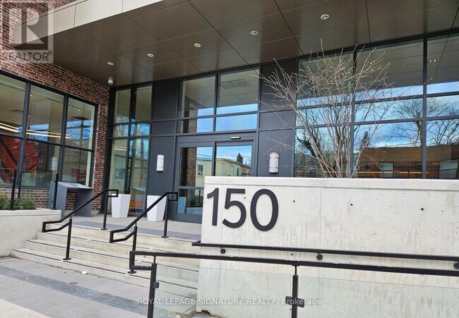 Photo du bâtiment - 150 Logan Ave