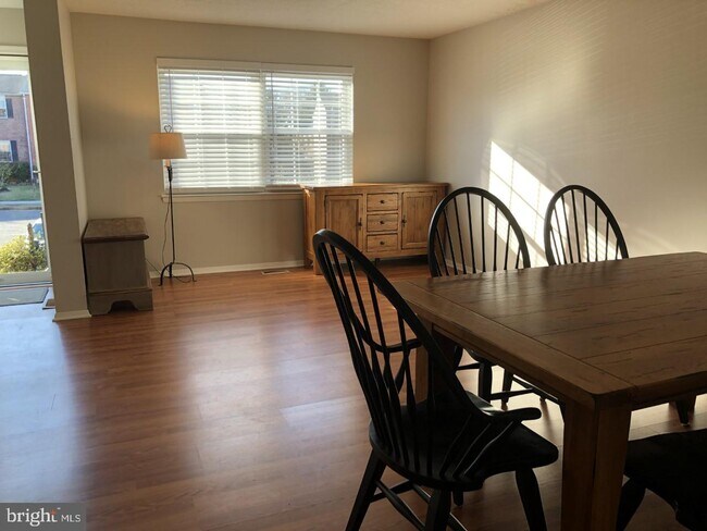 Foto del edificio - 11 Pike Hall Pl