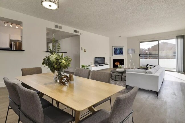 Disposición de un comedor-Sala de estar(escalonada) - The Canfield