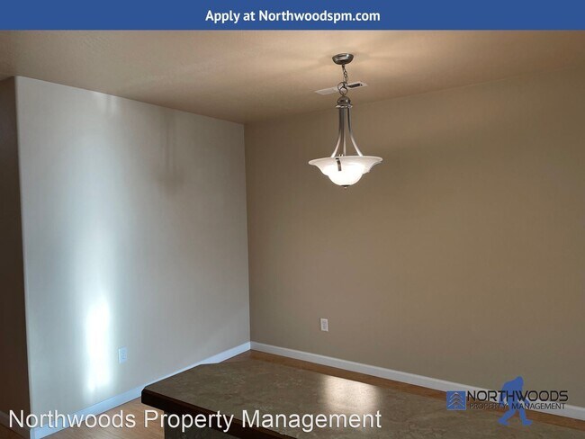 Building Photo - 2 br, 2 bath House - 324 Cheney Loop