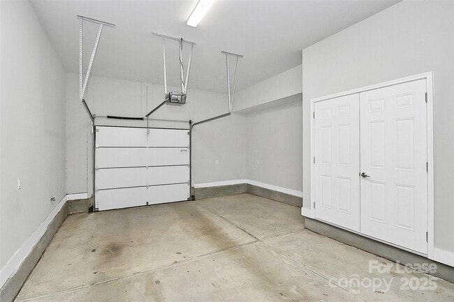 Building Photo - 3726 Sky Haven Dr