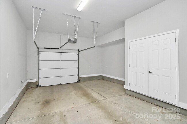 Foto del edificio - 3726 Sky Haven Dr