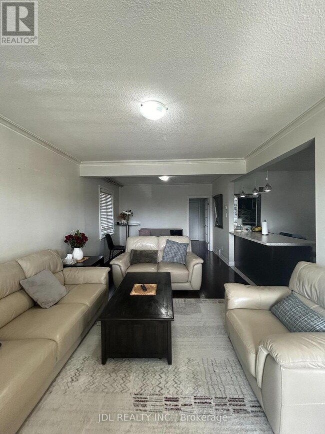 Building Photo - 107 Lilian Dr