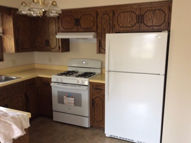 Foto del edificio - 1460 Meadow Ln