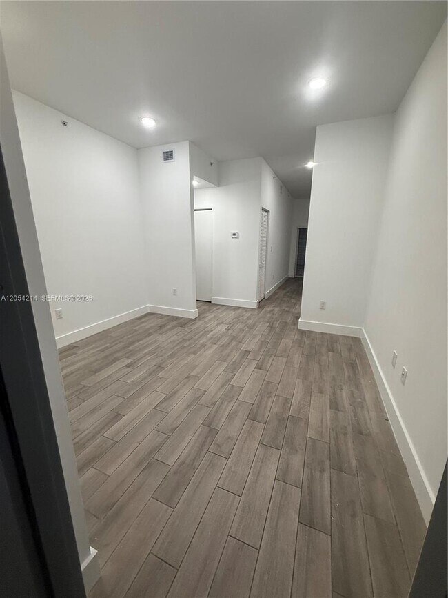Foto del edificio - 486 E 30th St