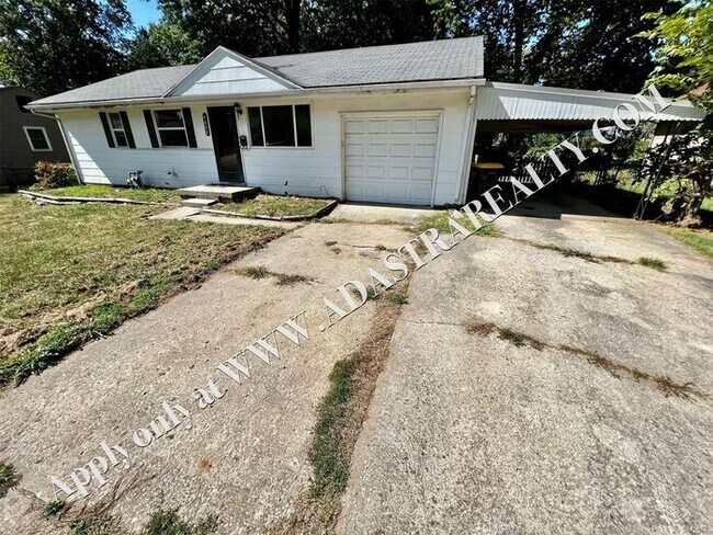 Foto del edificio - Very Nice 3 bedroom Home in Kansas City, MO-Available in MAY!!