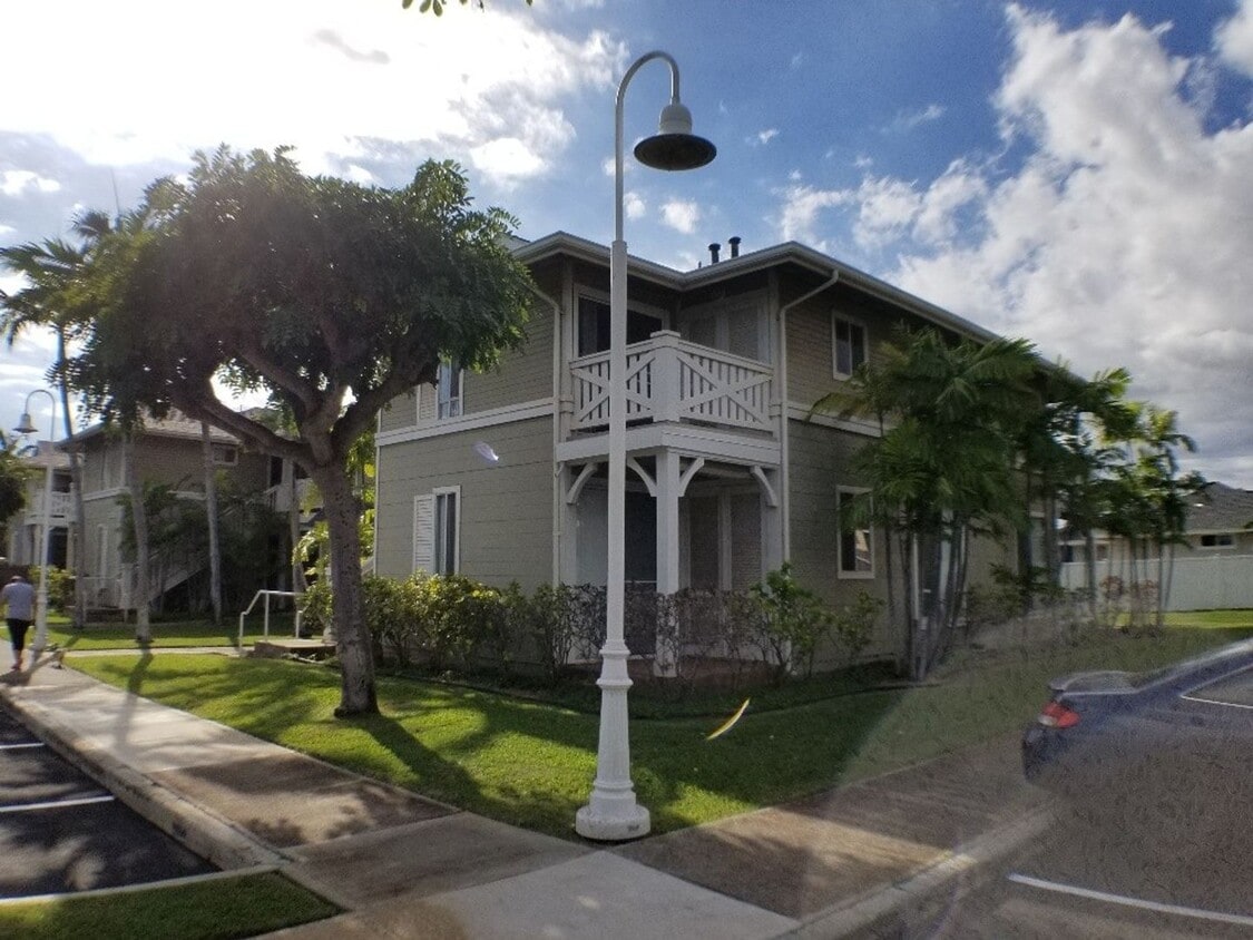 Primary Photo - 2 Bedrooms, 2 Baths, 2 Parking at Kekuilan...