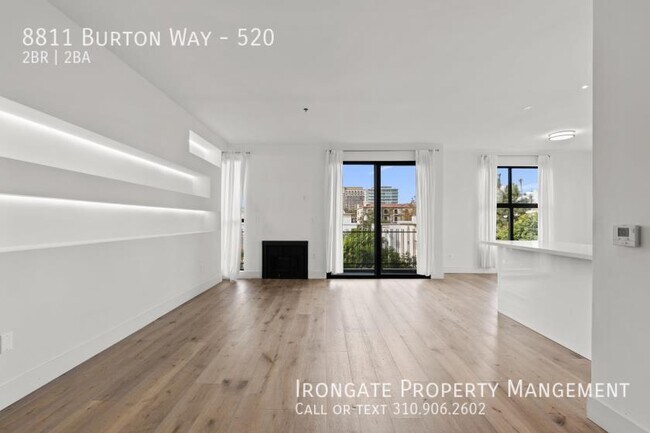 Foto del edificio - 8811 Burton Way