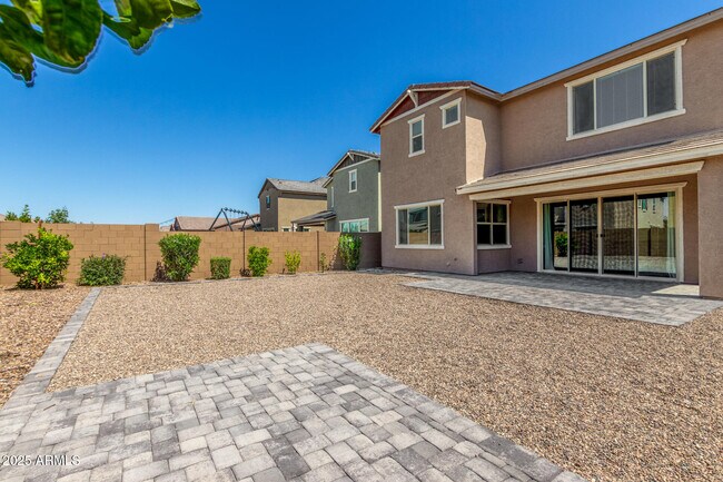 Foto del edificio - 2250 E Palmdale Ln