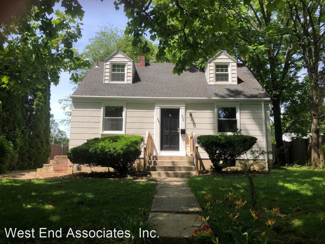 Foto principal - 3 br, 2 bath House - 924 N 28th St