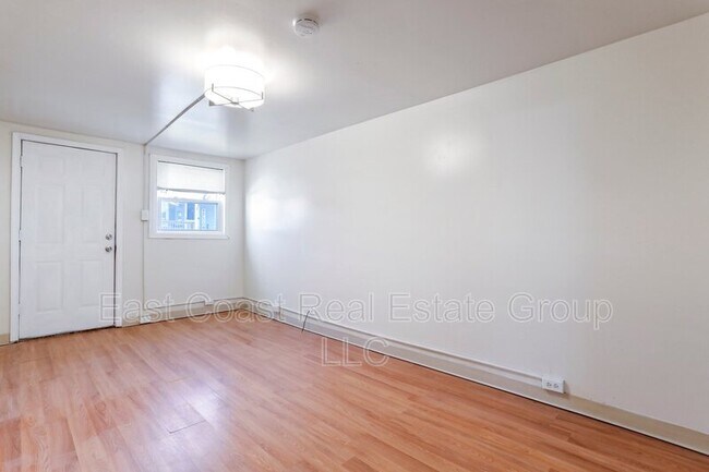 Foto del edificio - 817 Dale St