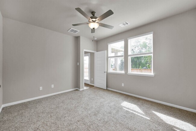 Foto del edificio - 213 Harper Ridge Dr