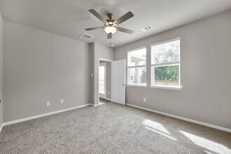 Building Photo - 213 Harper Ridge Dr