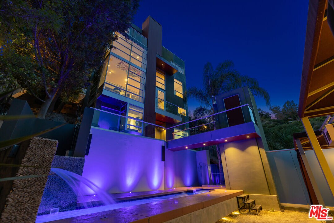 2738 Rinconia Dr, Los Angeles, CA 90068 House Rental in Los Angeles