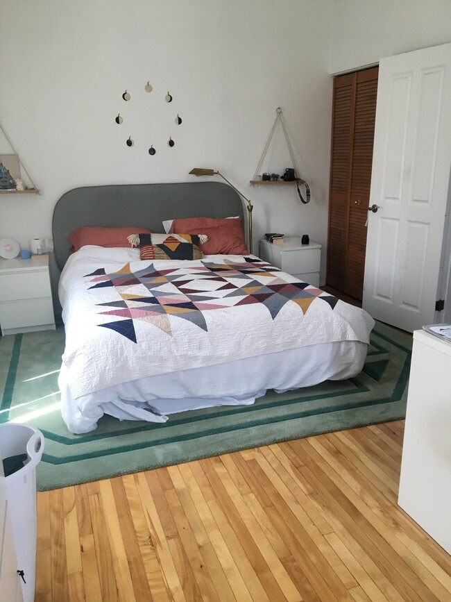 Photo du bâtiment - 3955 Rue De Bullion