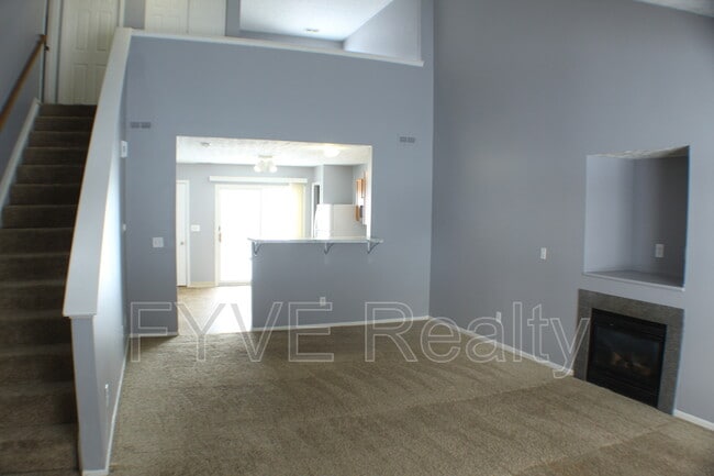 Building Photo - 1612 Sarin St