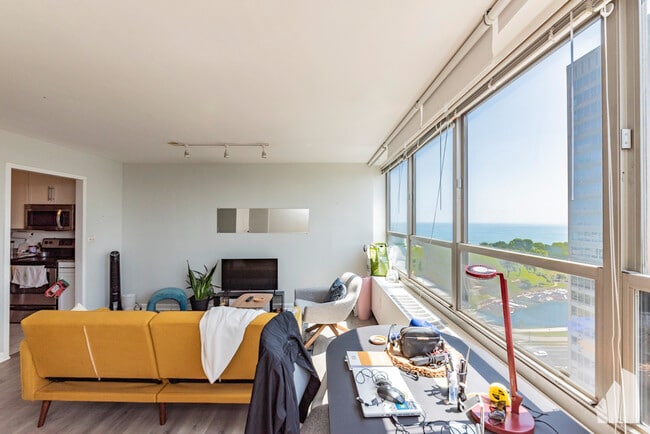 Foto del edificio - 3550 N Lake Shore Dr