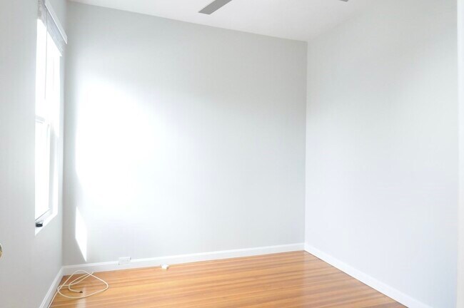 Building Photo - 5 Orient Ave