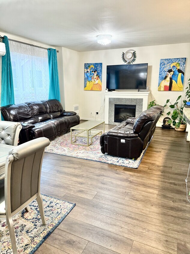 Foto principal - 1955 18th Pl NE