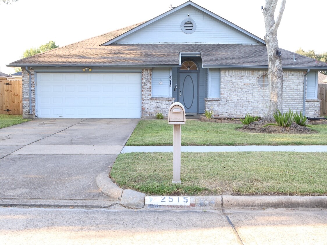 Foto principal - 2515 Edgedale Dr
