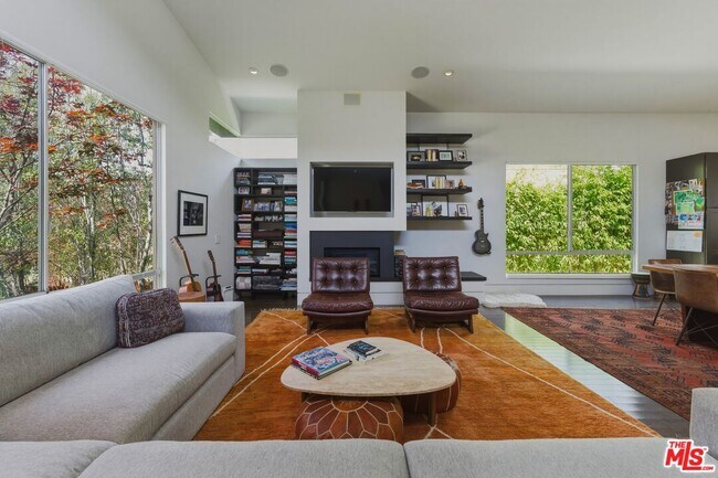 Foto del edificio - 12706 Stanwood Dr