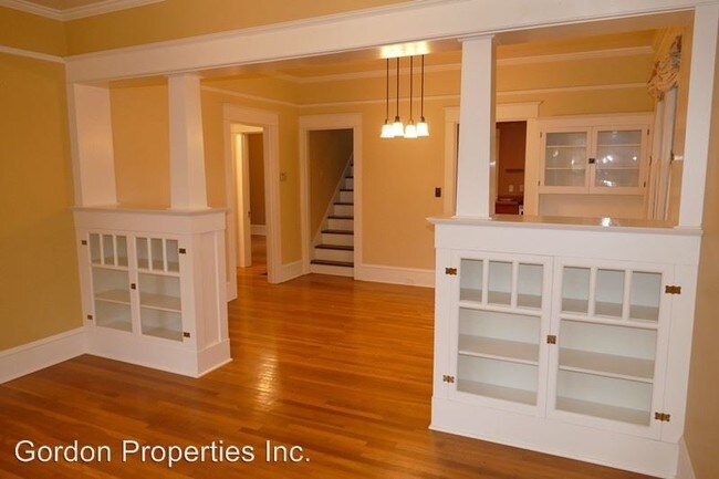 Foto del edificio - 3 br, 1 bath House - 1533 SE Martins St