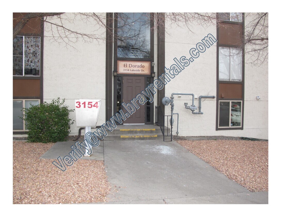Primary Photo - 3154 Lakeside Dr