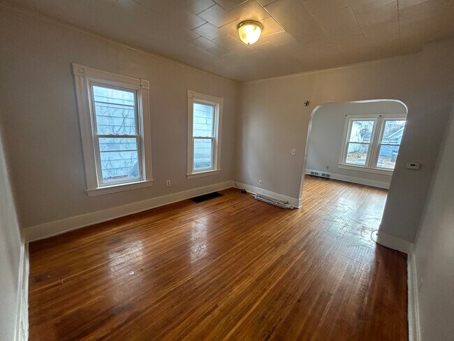 Foto del edificio - 121 Elba St