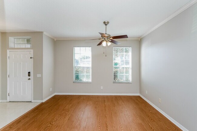 Building Photo - 1231 Loretto Cir