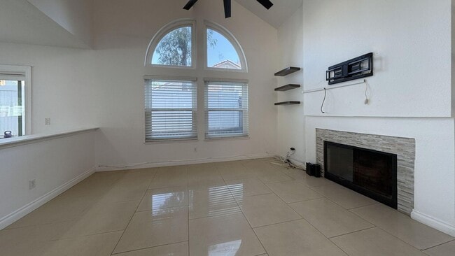 Building Photo - 13632 Cabrillo Ct