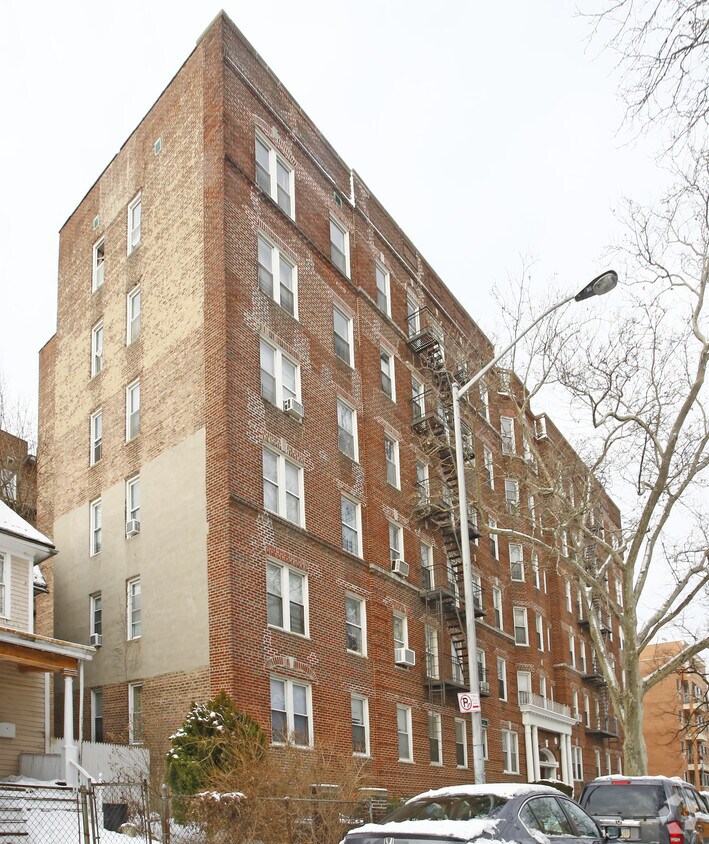 120 Kenilworth Pl, Brooklyn, NY 11210 Apartments in Brooklyn, NY