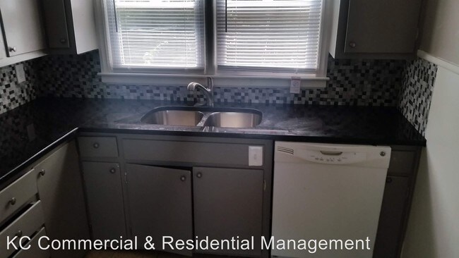 Foto del edificio - 3 br, 1 bath House - 5909 E 99th Street