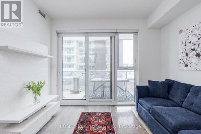 Photo du bâtiment - 15 Lower Jarvis St