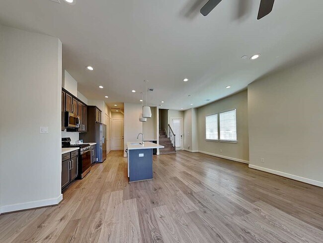 Foto del edificio - 12418 Cotton Lake Rd