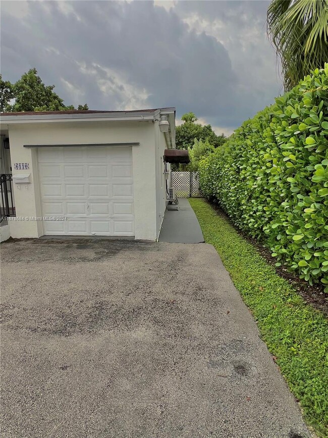 Building Photo - 6110 Coral Way